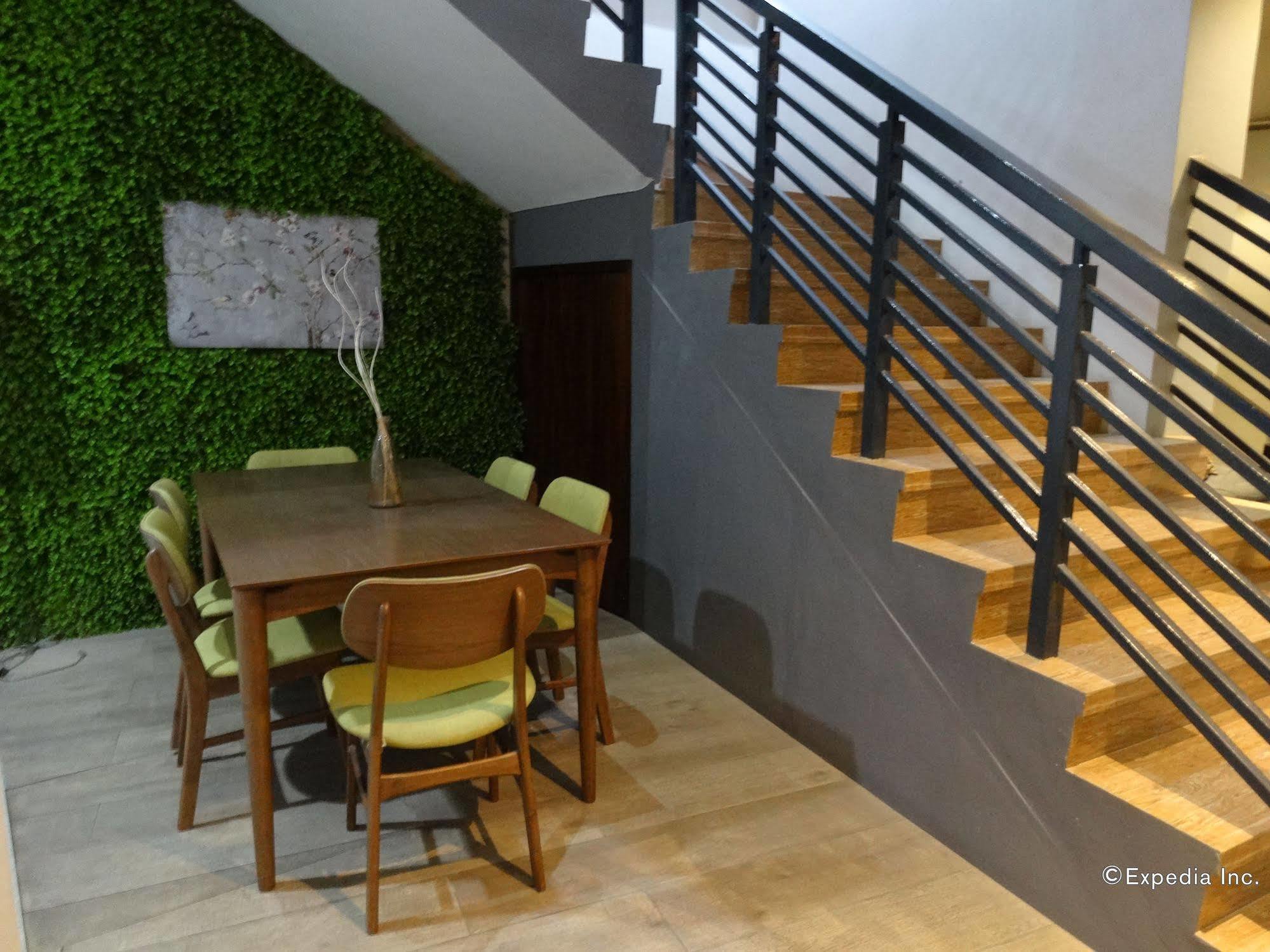 Urban Living Zen Hotel Davao City Exterior foto