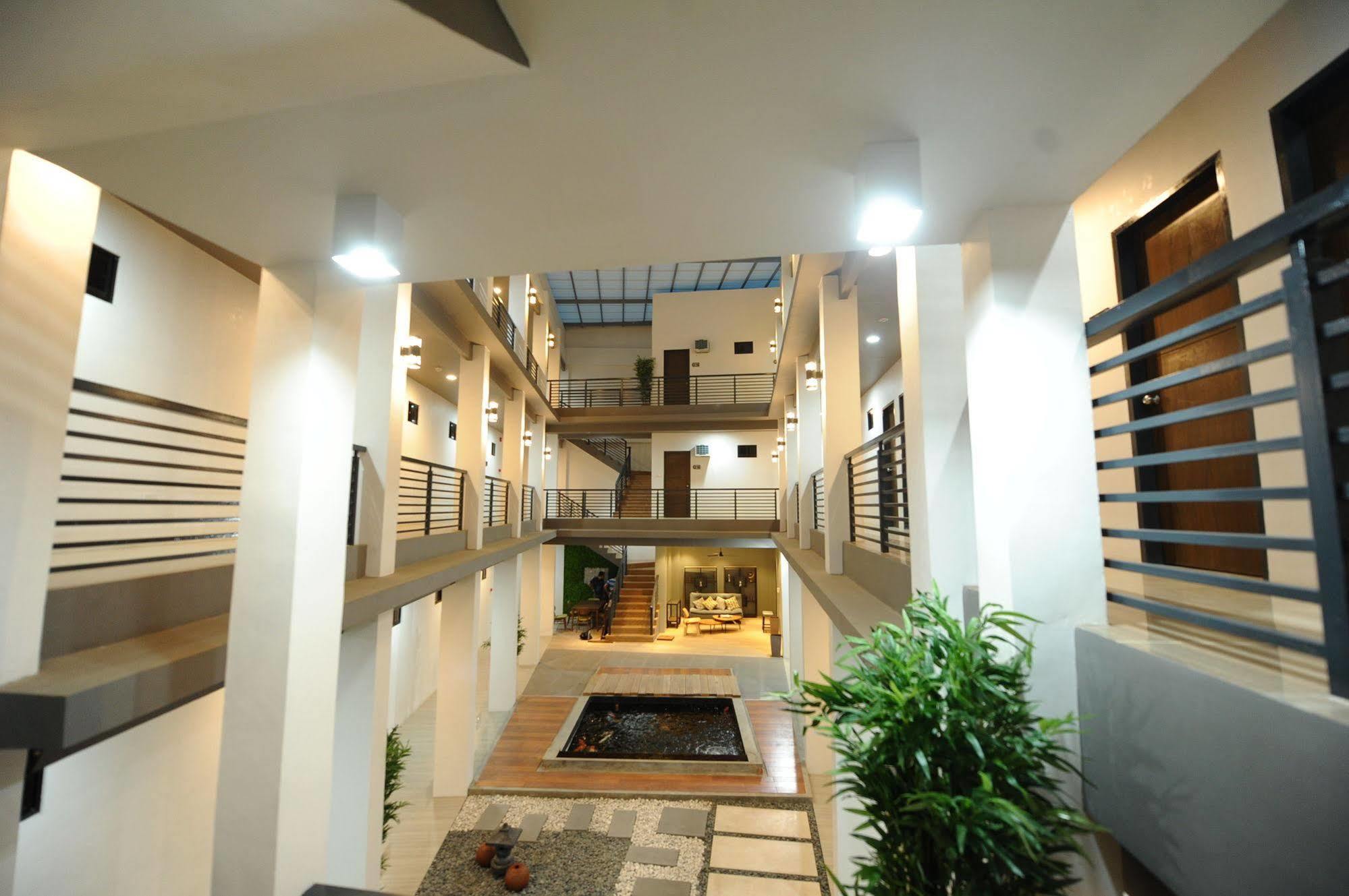 Urban Living Zen Hotel Davao City Exterior foto